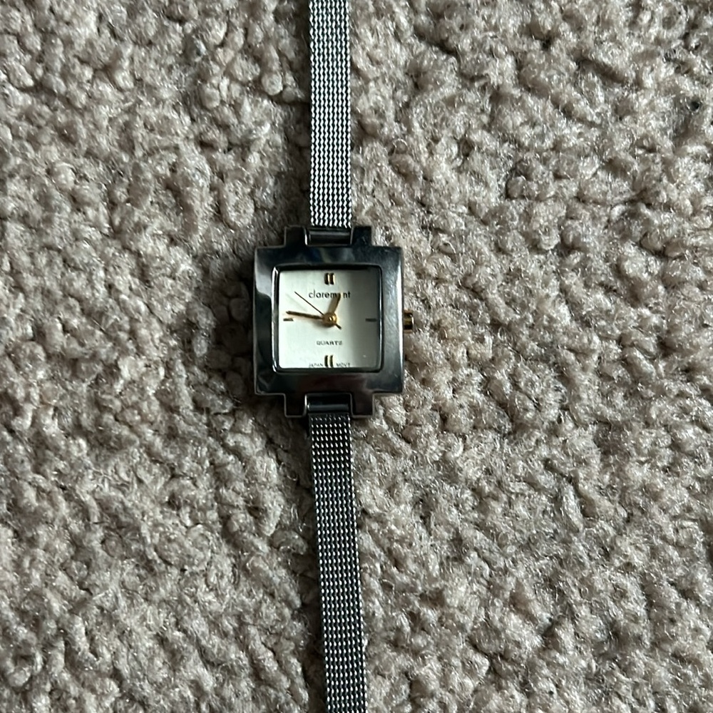 Claremont women’s vintage dainty silver‎ square bracelet watch one size